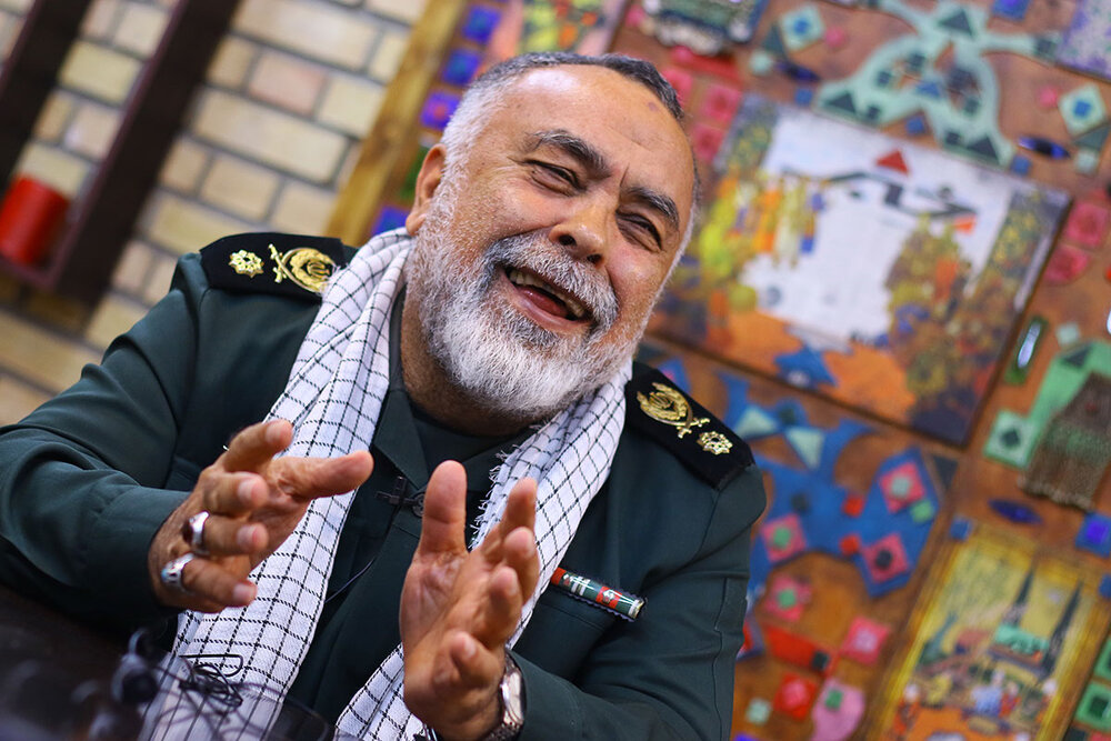 شوخی‌ - جدی های سردار قربانی در نقل خاطرات تلخ و شیرین دفاع مقدس