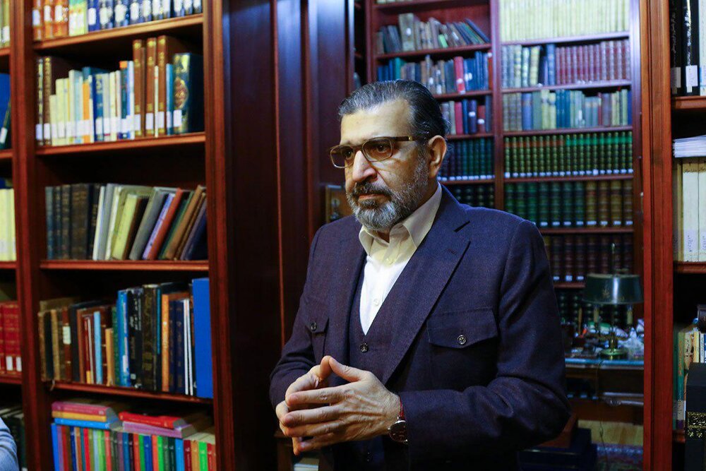 رهبری نمی‌گذارند دولت سقوط کند/دو اصلاح‌طلب در مجلس بهتر از ۸۰ آدم فیکِ بازیگر است/احمدی نژاد مثلِ رابین هود رای مردم را دزدید