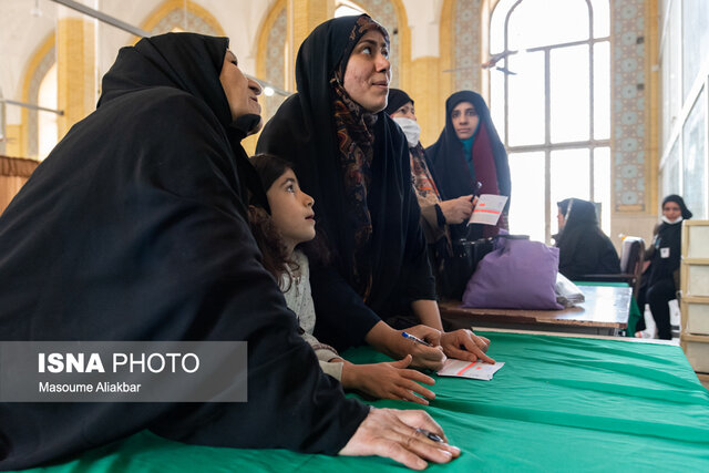 مشارکت مردم البرز در انتخابات + عکس