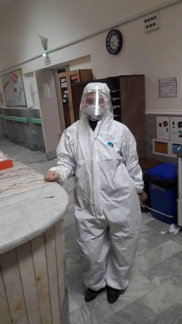 سلفی‌های پزشکان با لباس‌های ضد کرونا