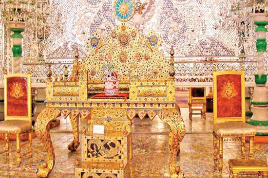 زمین پرزرق‌وبرق ناصرالدین‌شاه