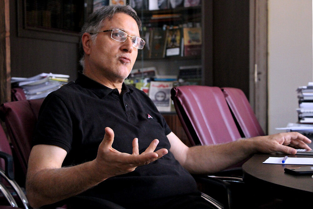 برخی از نام اصلاح‌طلبی صورتکی ساخته‌اند برای پنهان داشتن صورت و سیرت نااصلاح‌طلب خود/ از لب لعل نظم مشورتی نچشیده‌ایم و آنچه نصیبمان شد صوت و آوا بود