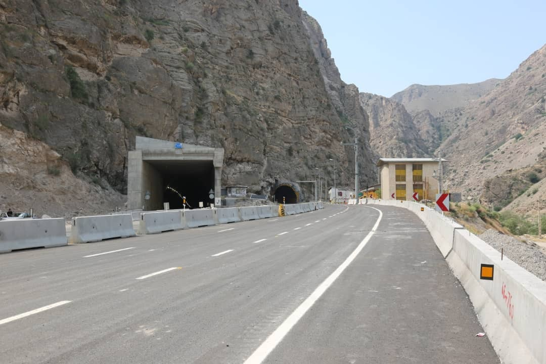 جاده هراز ۴ خطه می‌شود