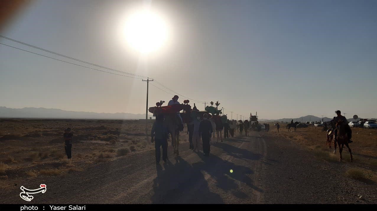 برپایی یک آئین حسینی با رعایت پروتکل‌های بهداشتی / عکس