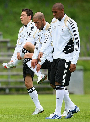 اشکان دژاگه وقتی در تیم‌ملی آلمان بازی می‌کرد/عکس