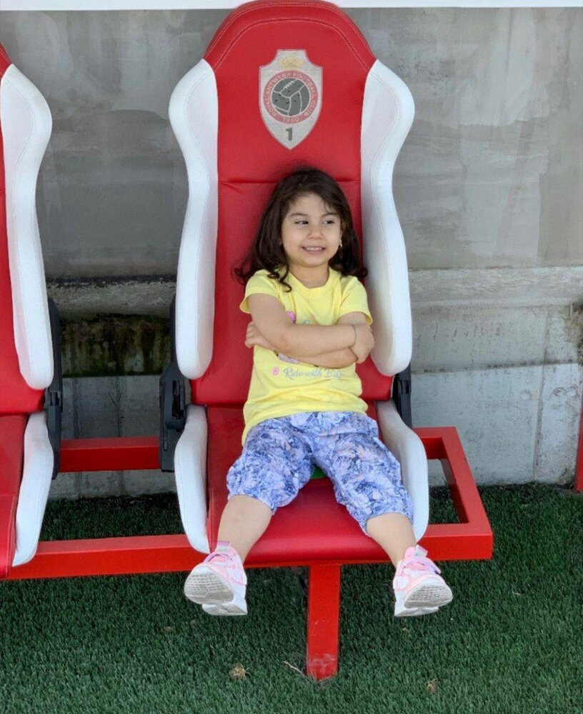 دختر بیرانوند در تمرین آنتورپ/ عکس