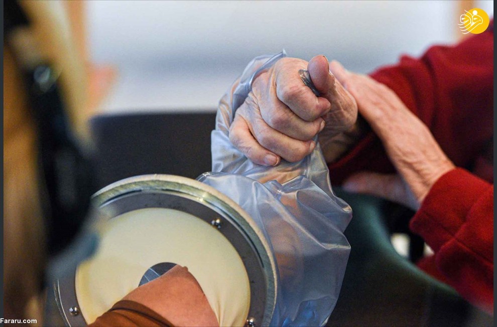 اتاق آغوش، شادی را به سالمندان هدیه داد