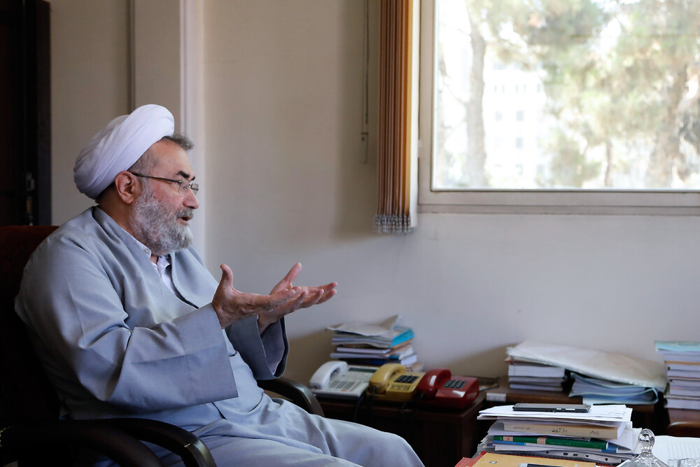 آیت الله هاشمی به مصباح کمک مالی کرد، به یزدی کمک انتخاباتی/ خطر تکثیر آدم‌هایی با ویژگی احمدی نژاد مشهود است