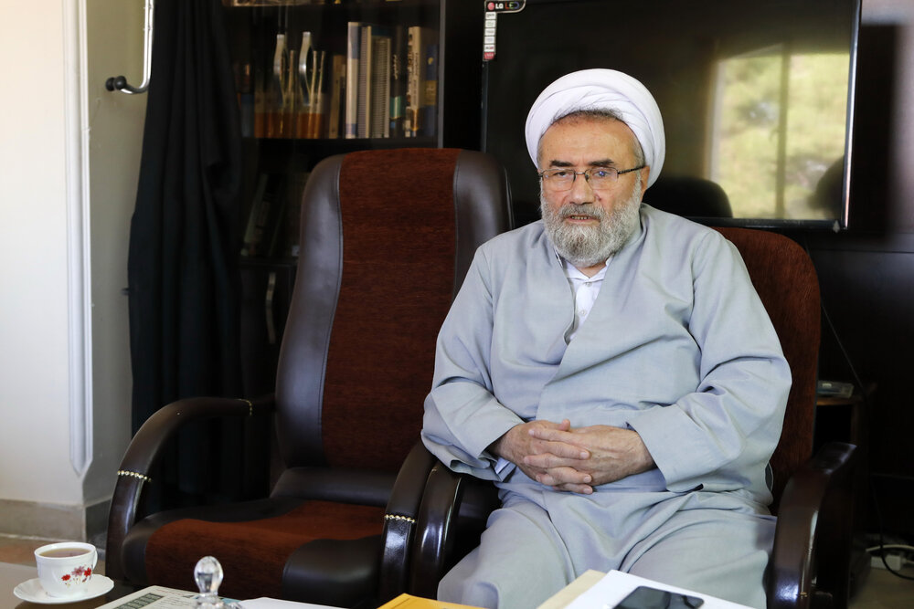 آیت الله هاشمی به مصباح کمک مالی کرد، به یزدی کمک انتخاباتی/ خطر تکثیر آدم‌هایی با ویژگی احمدی نژاد مشهود است