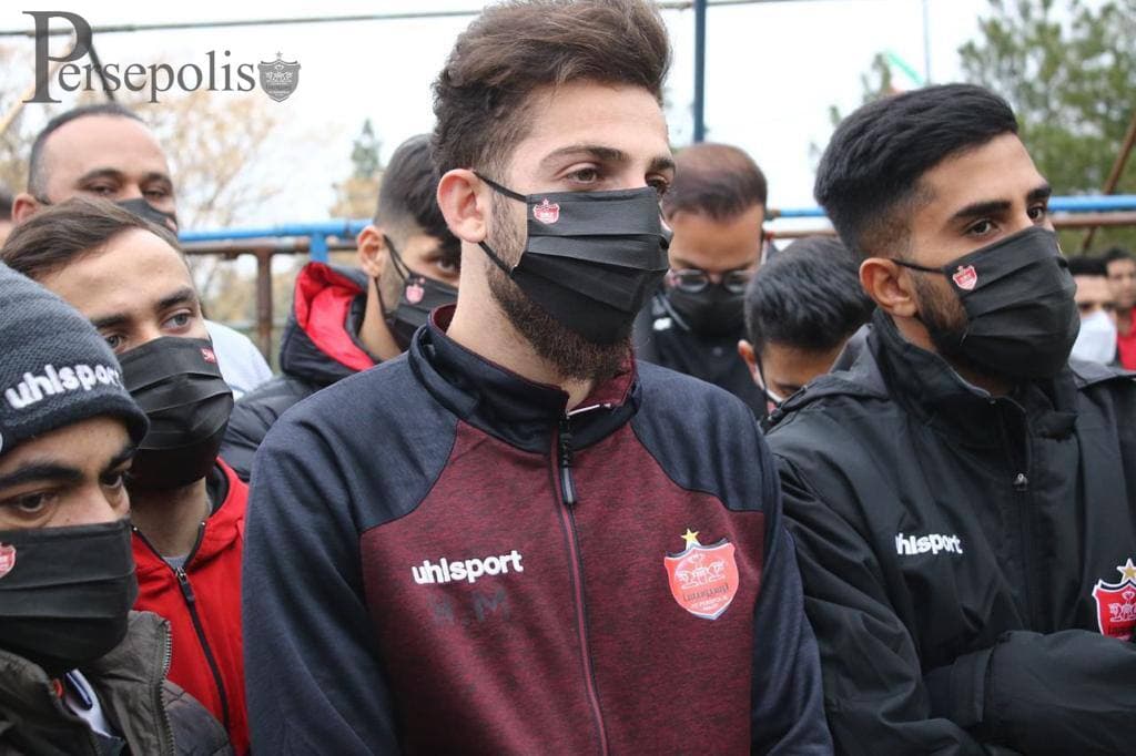 اشک یحیی و پرسپولیسی‌ها بر مزار میناوند و انصاریان/عکس