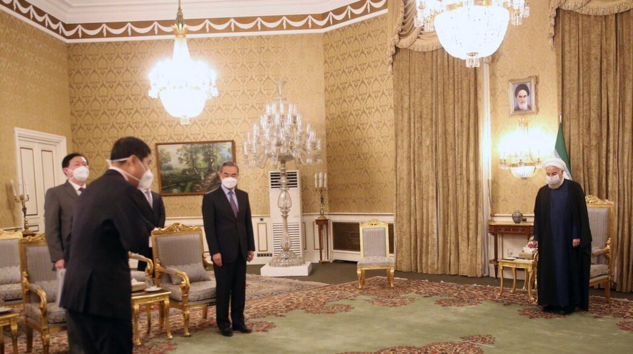 دیدار وزیر امور خارجه چین با روحانی