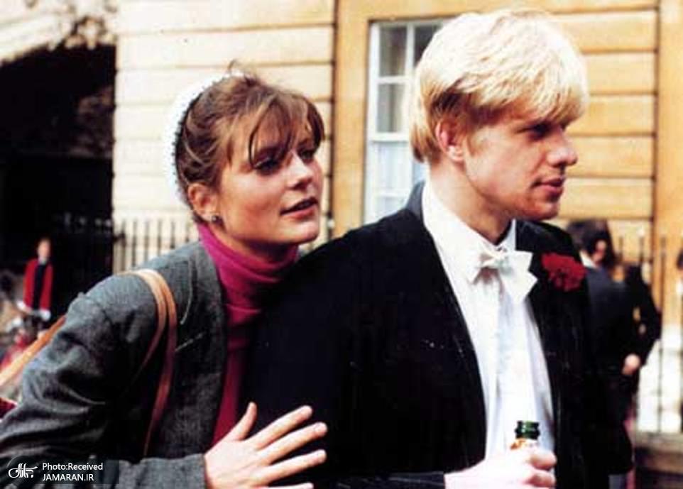 25366056-8059925-Boris_Johnson_married_Oxford_University_sweetheart_Allegra_Mosty-a-140_1583013750436