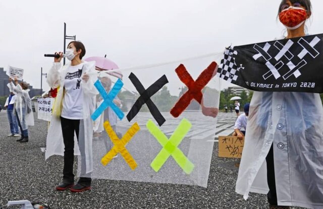 ورود مشعل المپیک به توکیو در میان اعتراض ها و شیوع کرونا