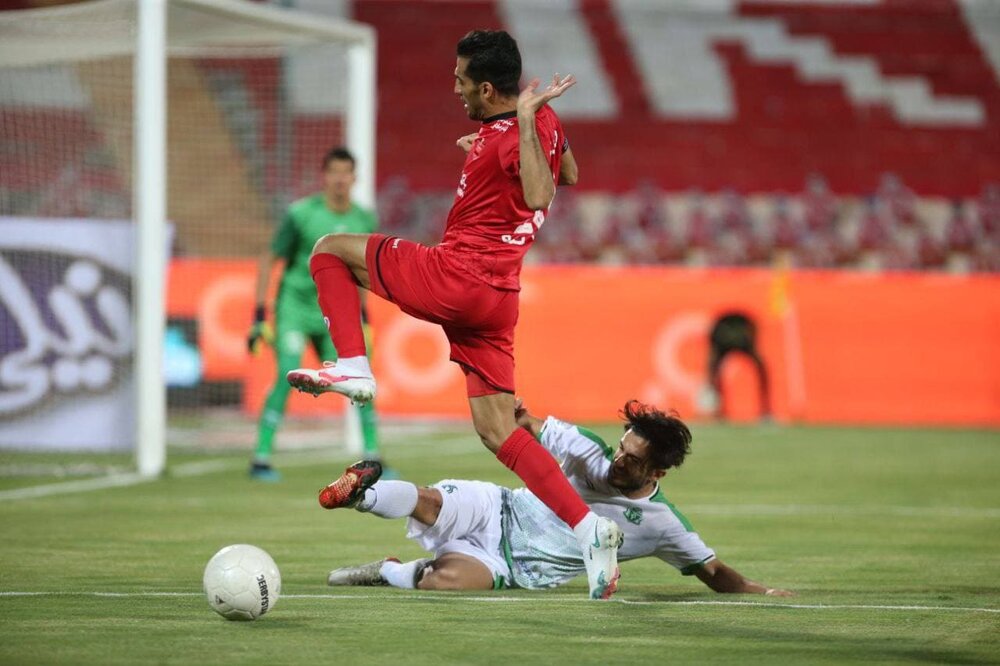 پرسپولیس انتقام گرفت و در صدرماند