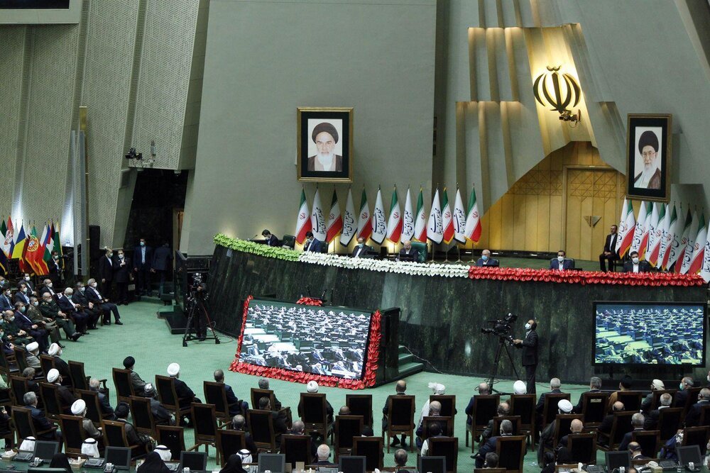 ۲ گزینه نزدیک به وزارت خارجه و معاون اولی/ چراغ هسته ای روشن شد