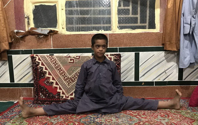 پسرهای اینجا زود مَرد می‌شوند