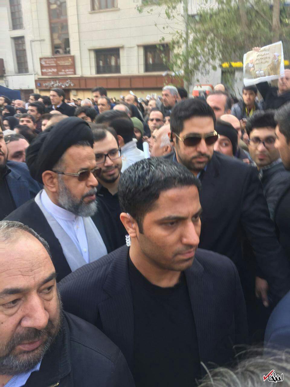 آغاز مراسم تشییع پیکر آیت الله هاشمی+تصاویر / تعداد جمعیت لحظه به لحظه در حال افزایش است / انتقال پیکر آیت الله به دانشگاه تهران