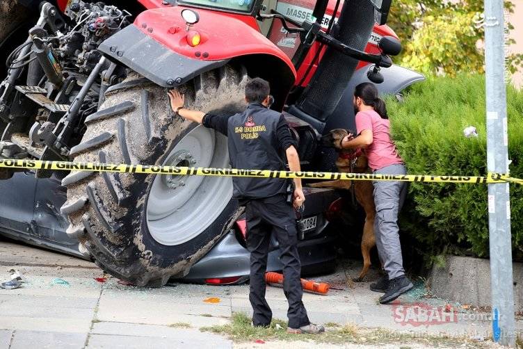 عکس/ حمله انتخاری با تراکتور در ترکیه