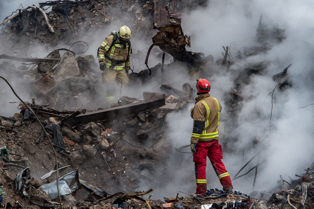 بررسی عملکرد رسانه‌ها در پوشش اخبار حادثه پلاسکو/ رعایت بهداشت روانی مخاطب به عهده خبرنگار است