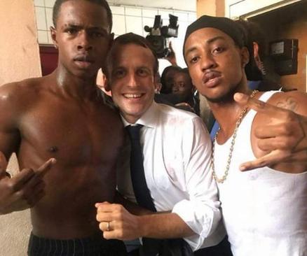 عکس مساله داری که فیسبوک آن را سانسور کرد. 2