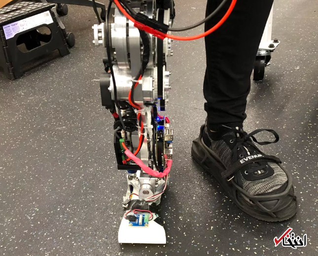 اختراع کاربردی ترین پروتز روباتیک جهان / یاری به معلولان برای راه رفتن